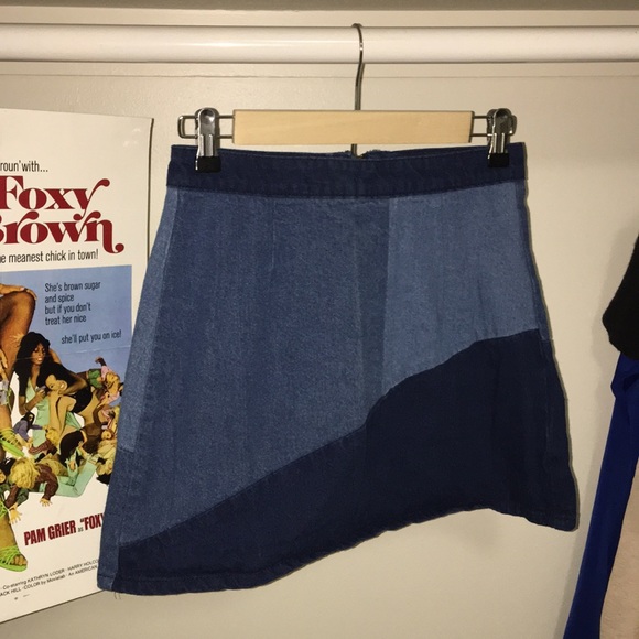 ❗️FINAL PRICE - CLEAR OUT❗️Asymmetrical Jean Skirt - Picture 1 of 3